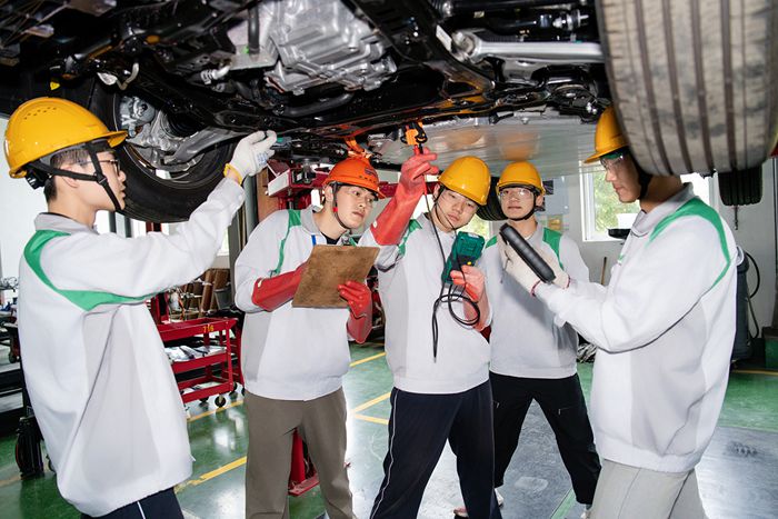 2新能源汽車(chē)制造與檢測(cè)2.jpg